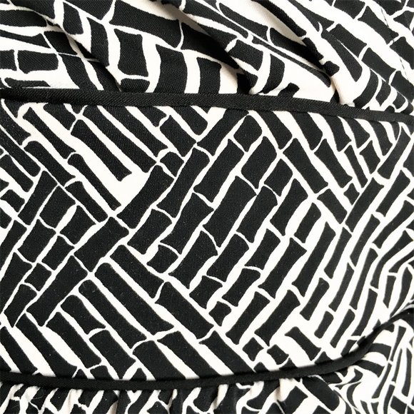 ANN TAYLOR Graphic Print Crossover Faux Wrap Top - Picture 5 of 9